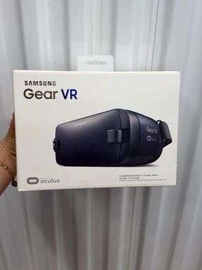 Samsung Gear VR Headset - Dark Blue Black Finish